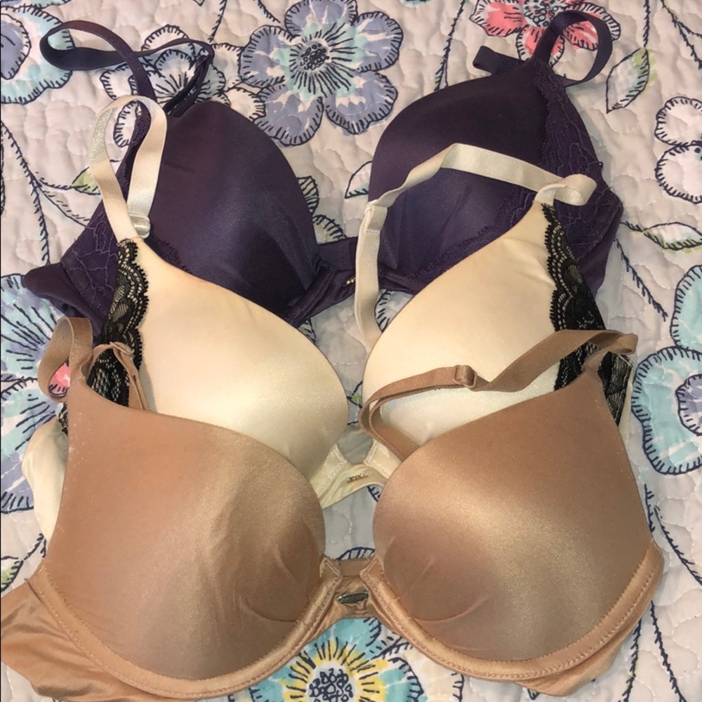 Lot of 3 Victoria’s Secret Fabulous Bras 32C